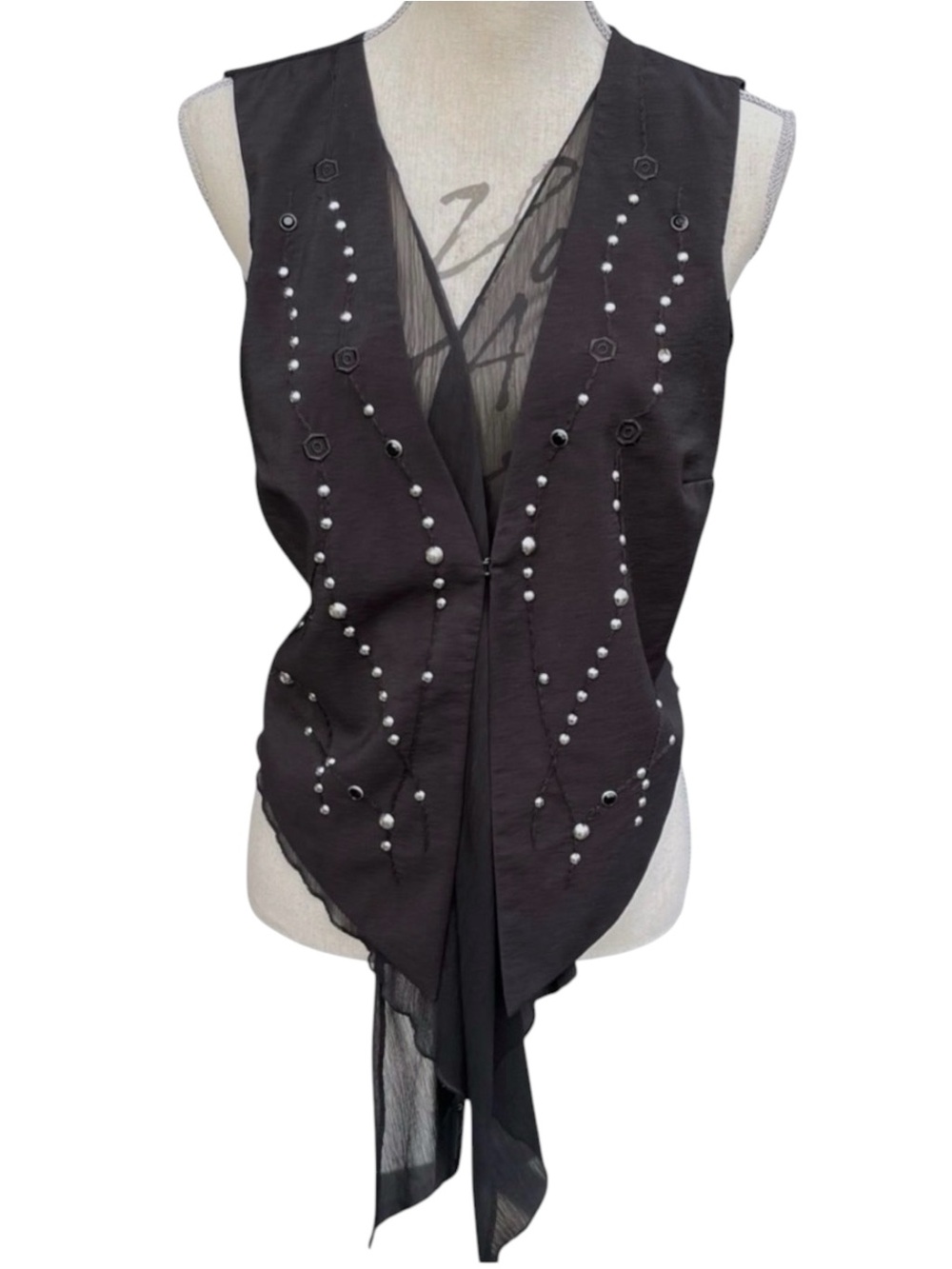 Kapalua Black Layered Embellished Sleeveless Top Vest (8)